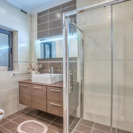 Stylish St Julians 1br Home, Cozy And By 360 Estates St. Julian's